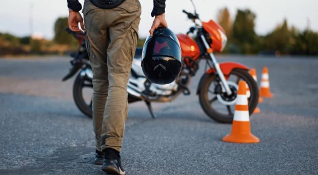 گواهینامه - نکات ضروری و مهم برای موتورسیکلت سواران تازه کار