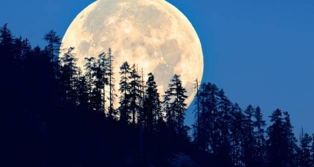 پرنورترین ابر ماه
