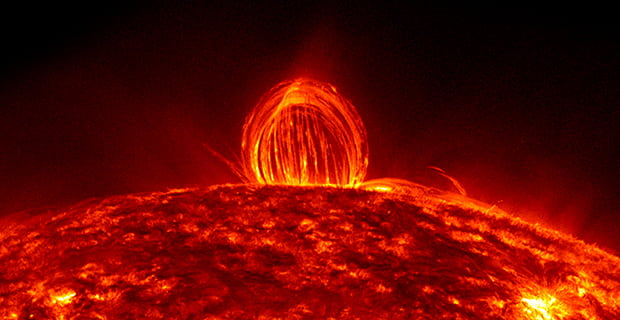 عکس خورشید واقعی در آسمان