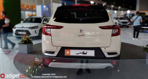 نمای عقب هاچ بک سایپا اطلس در نمایشگاه خودرو مشهد