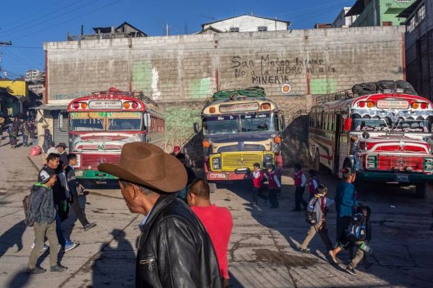 اتوبوس‌های مرغی در گواتمالا