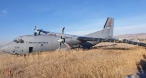 فرود هواپیمای نظامی ترکیه در بزرگراه
