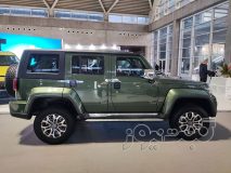 نمای کناری بایک BJ40 دیار خودرو در نمایشگاه خودرو تهران