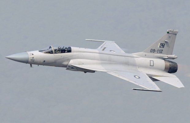 جنگنده‌ نسل چهارم JF-17