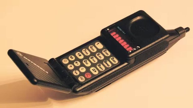 گوشی موبایل قدیمی