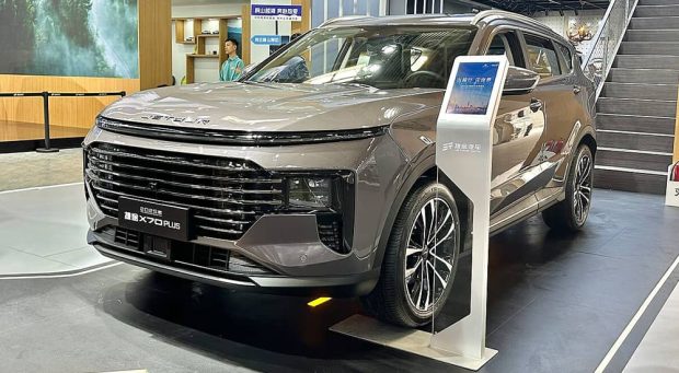 ماشین چینی جتور X70 پلاس در نمایشگاه خودرو پکن 2024