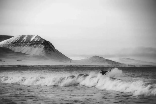 موج‌سواری در ایسلند