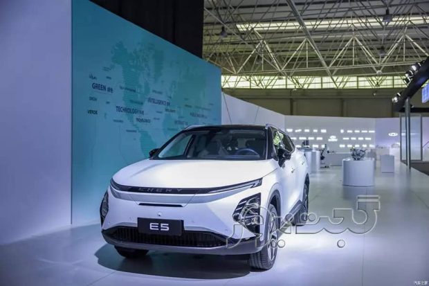 نمای جلوی فونیکس FX EV 