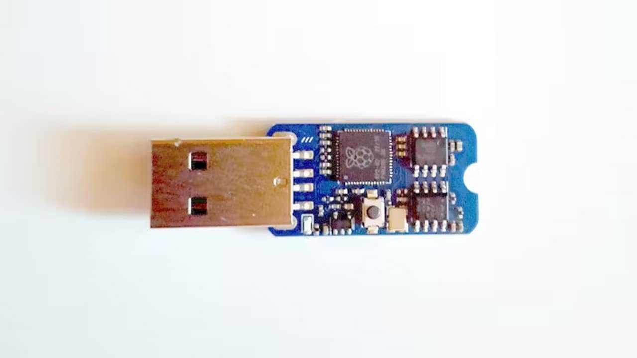عجیب ترین فلش USB جهان که عمر نوح و حافظه ماهی دارد! | گجت نیوز