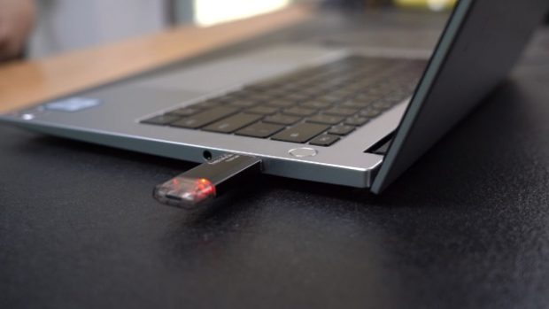کامپیوتر قابل حمل روی فلش USB