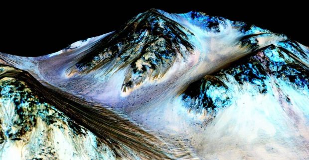 کشف آب در آتشفشان مریخ