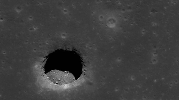 غار بزرگ در کره ماه