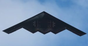 آزمایش بمب افکن B-2