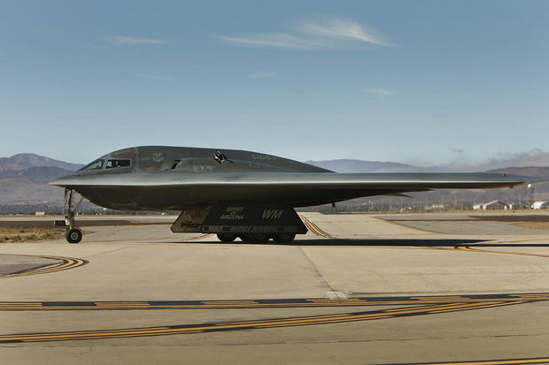 آزمایش بمب افکن B-2