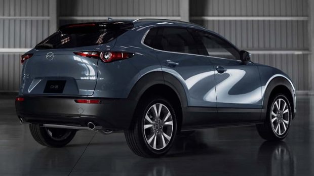 نمای عقب مزدا CX-30 وارداتی