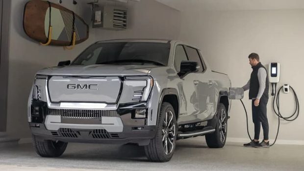 ۹ وانت برتر GMC با بیشترین قدرت موتور: از سایکلون تا هامر EV