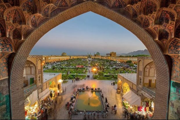 سفر اقتصادی به اصفهان