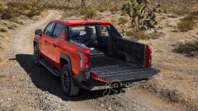 پیکاپ برقی سیلورادو Trail Boss