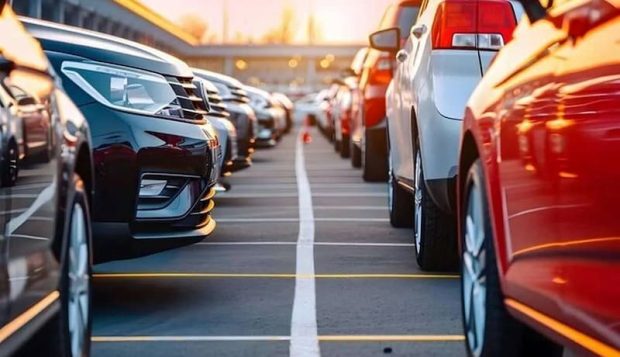 ترخیص خودروهای وارداتی
