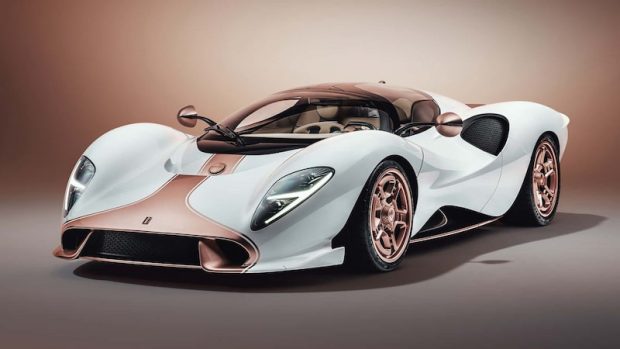 نمای جلو سوپراسپرت De Tomaso P72