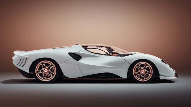 نمای جانبی سوپراسپرت De Tomaso P72