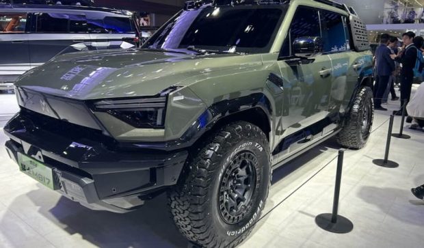 نمای جلو دانگ فنگ Warrior M817