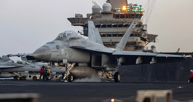 سقوط جنگنده F/A-18