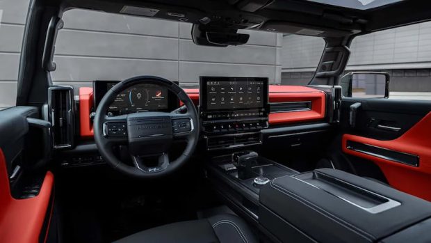 نمای کابین جی ام سی هامر EV مدل 2026