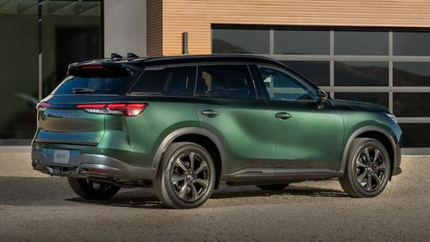 نمای عقب اینفینیتی QX60 مدل 2026