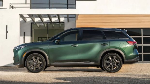 نمای جانبی اینفینیتی QX60 مدل 2026