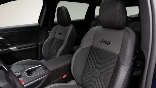 داخل کابین Jeep Compass 2026