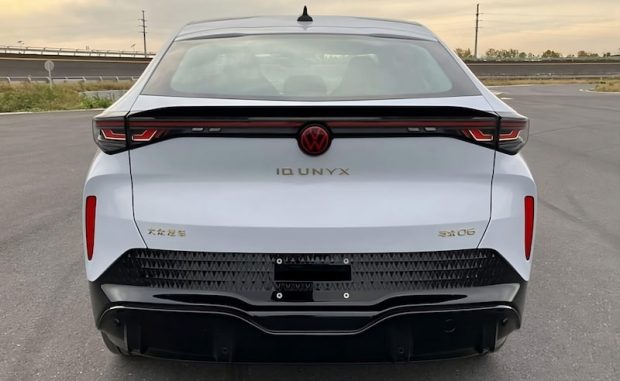 نمای عقب فولکس‌ واگن ID.UNYX 06