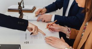 بهترین راه برای پیدا کردن وکیل طلاق در سال 1404 چیست؟