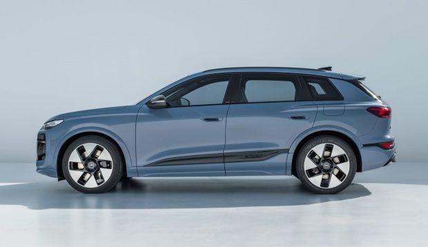 نمای جانبی آئودی Q6L e-Tron