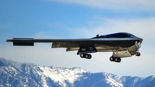 بمب افکن B-2