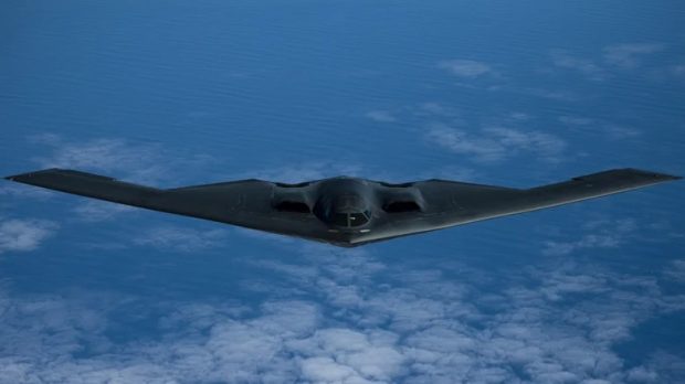 بمب افکن B-2