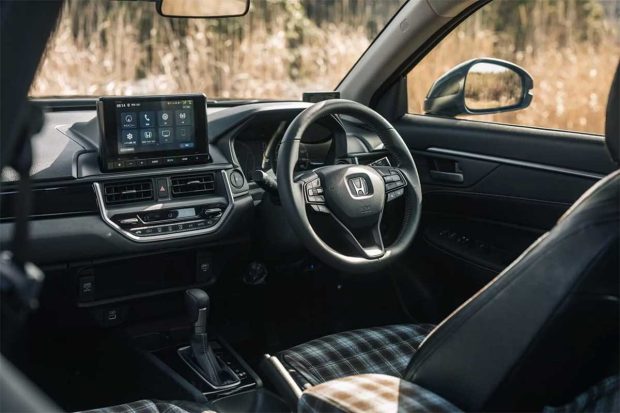 نمای داشبورد هوندا WR-V کیت Reverb