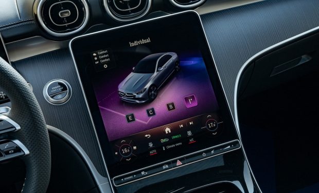 نمای کابین مرسدس بنز C200L