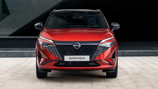 نمای جلو نیسان قشقایی هیبرید 2025