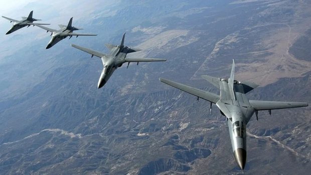 بمب افکن جنرال داینامیکس F-111 آردووارک