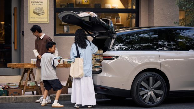 صندوق عقب شاسی بلند برقی Li Auto i8