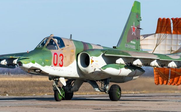 جنگنده سوخو ۲۵ (Su-25)