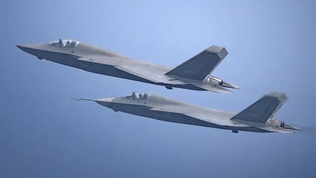 جنگنده پنهانکار J-35 چین