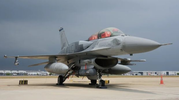 سرعت جنگنده F-16