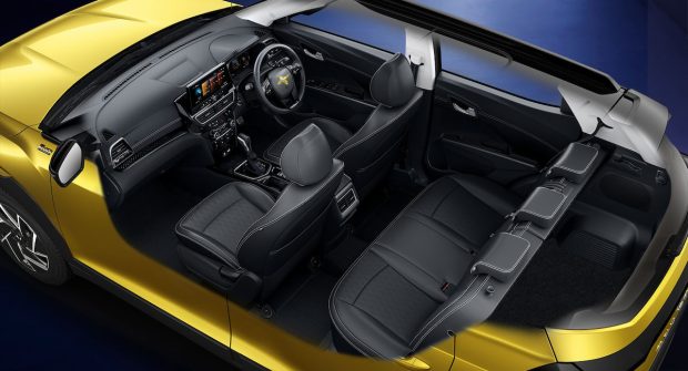 نمای کابین کراس اوور ماهیندرا XUV 3XO
