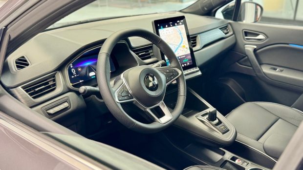نمای داشبورد میتسوبیشی گرندیس