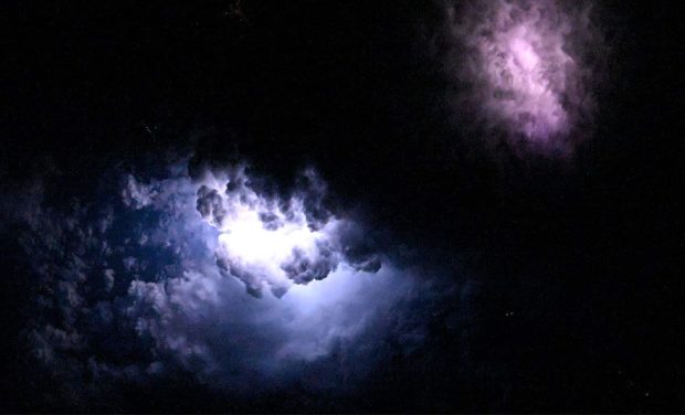 زیبایی رعد و برق