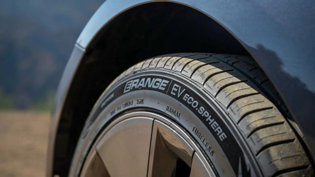 لاستیک خودرو برقی