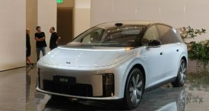 شاسی بلند برقی Li Auto i8