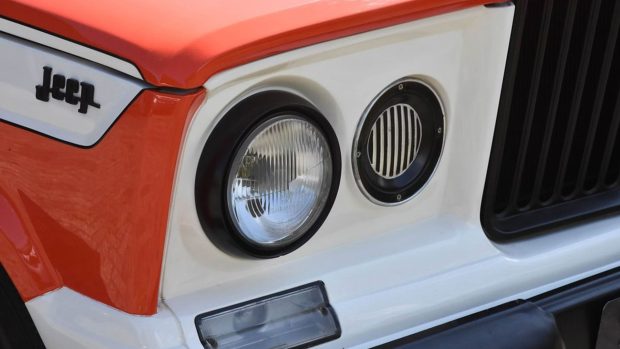 کابین jeep wagoneer 1964